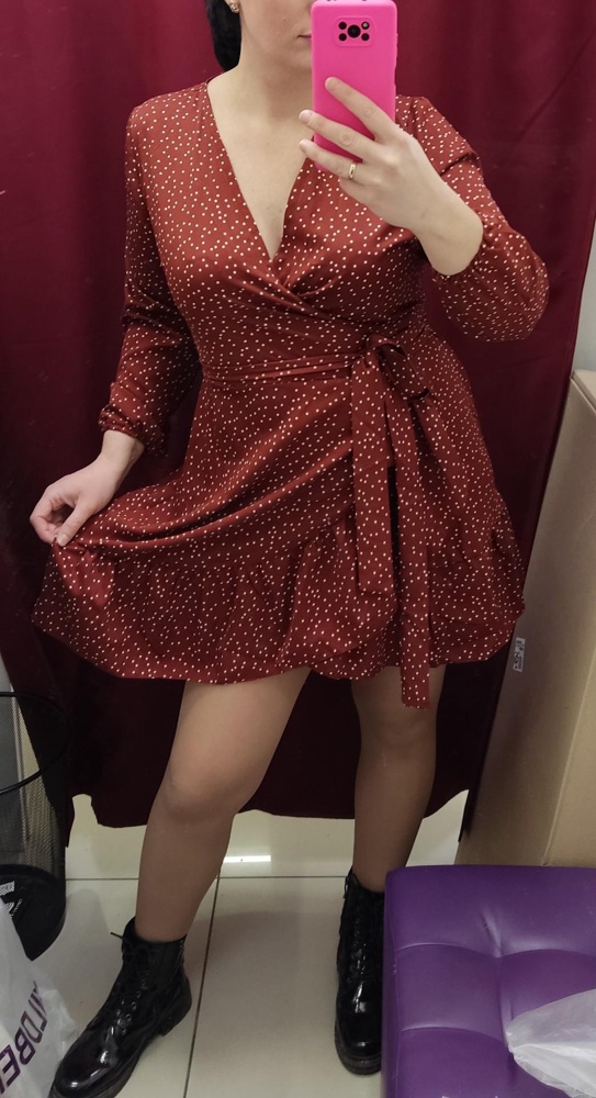 Красивое платье, скрывает недостатки фигура, взяла