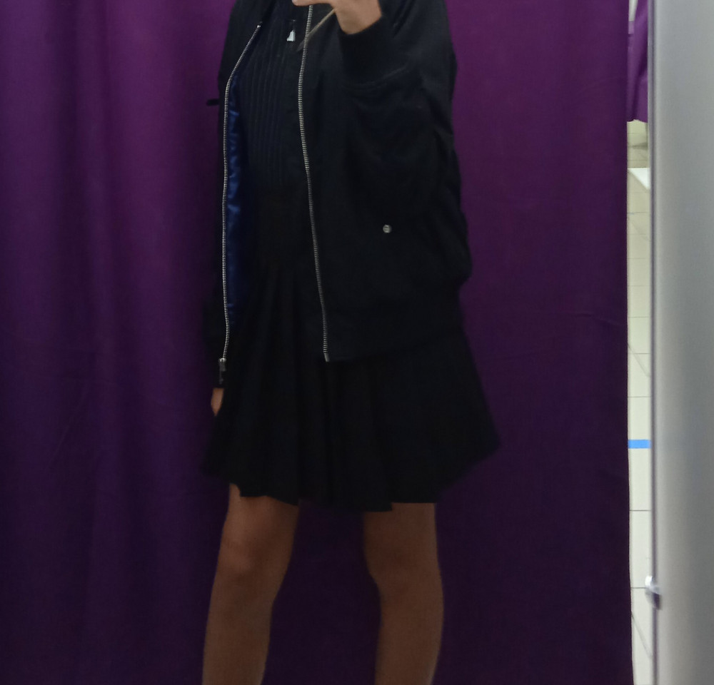 На рост +-156 по длине отлично, талия 62 - впритык, в целом всё супер, обычная юбка, рекомендую брать на этот рост XS