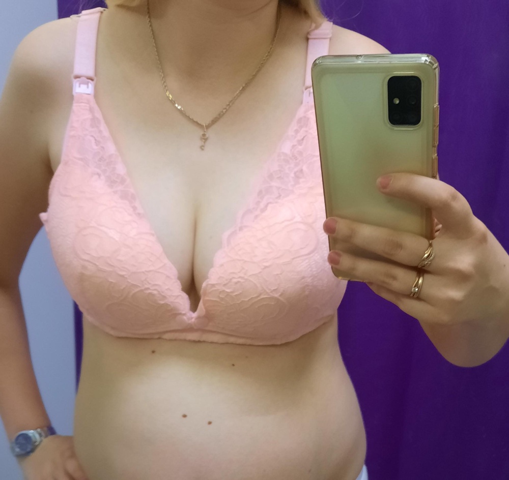 Очень топорщится в области подмышки. Отказ