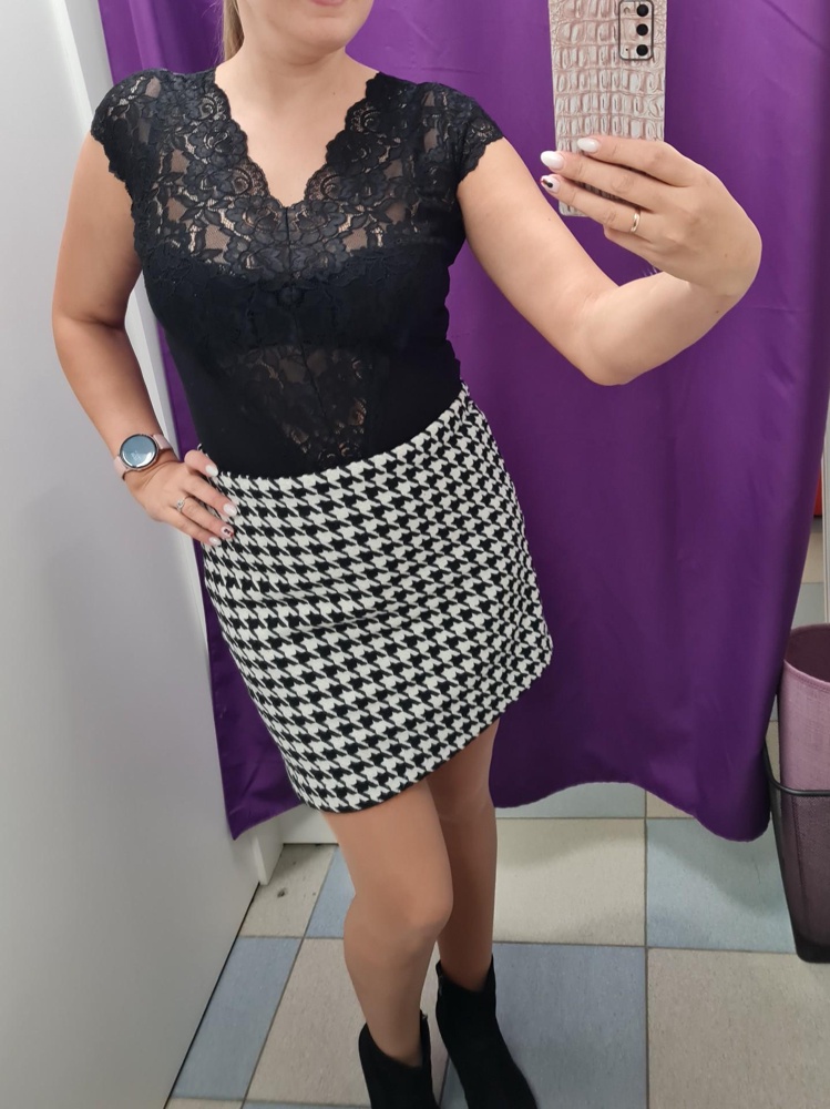 Боди очень приятный к телу, нежный и красивый!