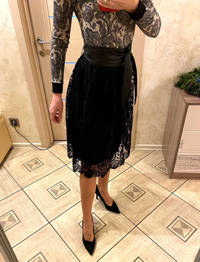 Отличный ремень за 200 р!!! Строчки ровные, кожзам мягкий. Рекомендую!