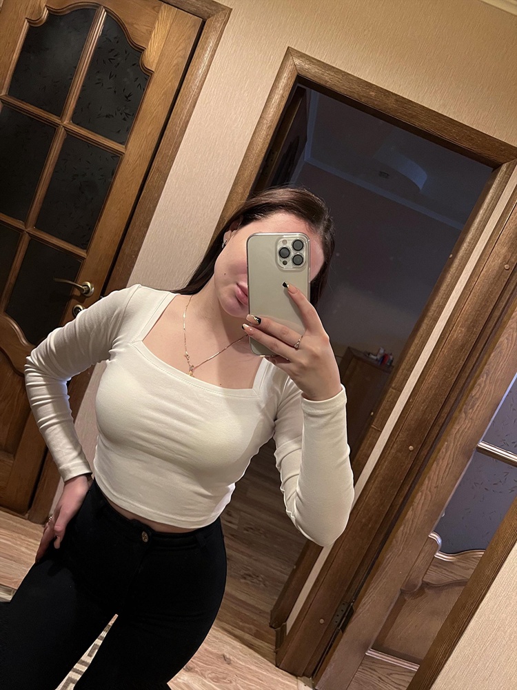 Довольна покупкой, ткань хорошая, все швы ровные ,закажу ещё чёрную.