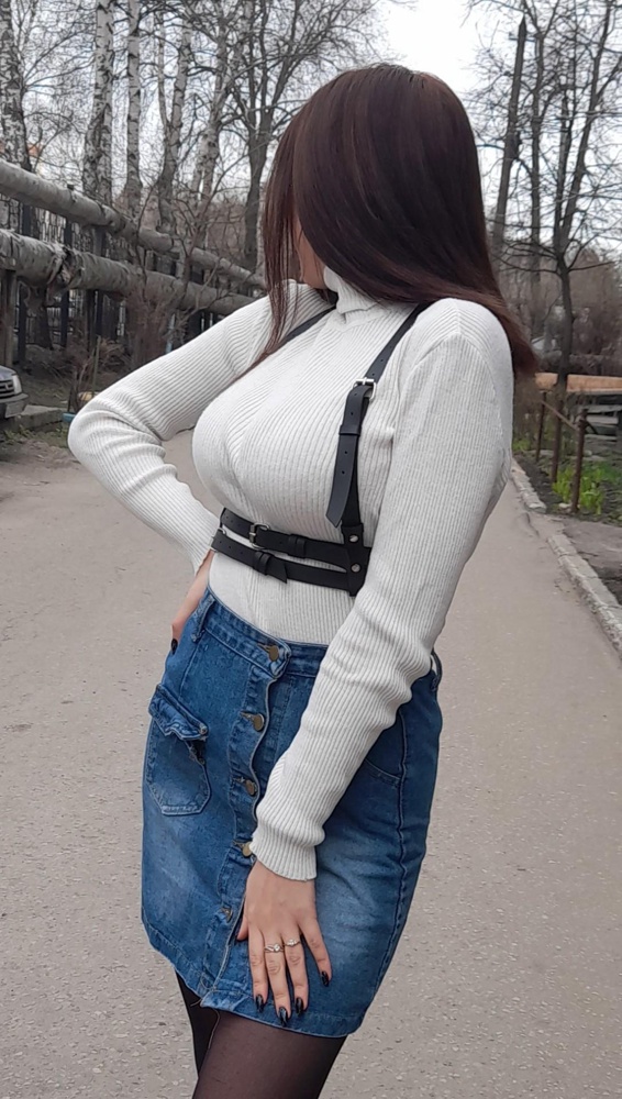 Просто находка 😍Ремешки регулируются , не давит,  очень удобная