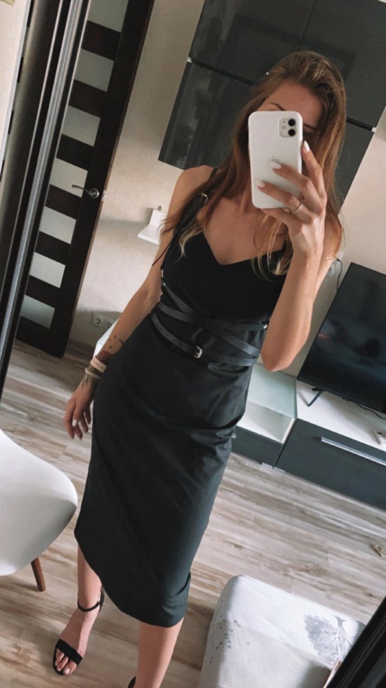 Портупея просто огонь 🔥  очень круто смотрится с платьями или рубашками. По размеру всё круто подошло. Загибов нигде нет, трещин или каких-то других повреждений тоже нет.