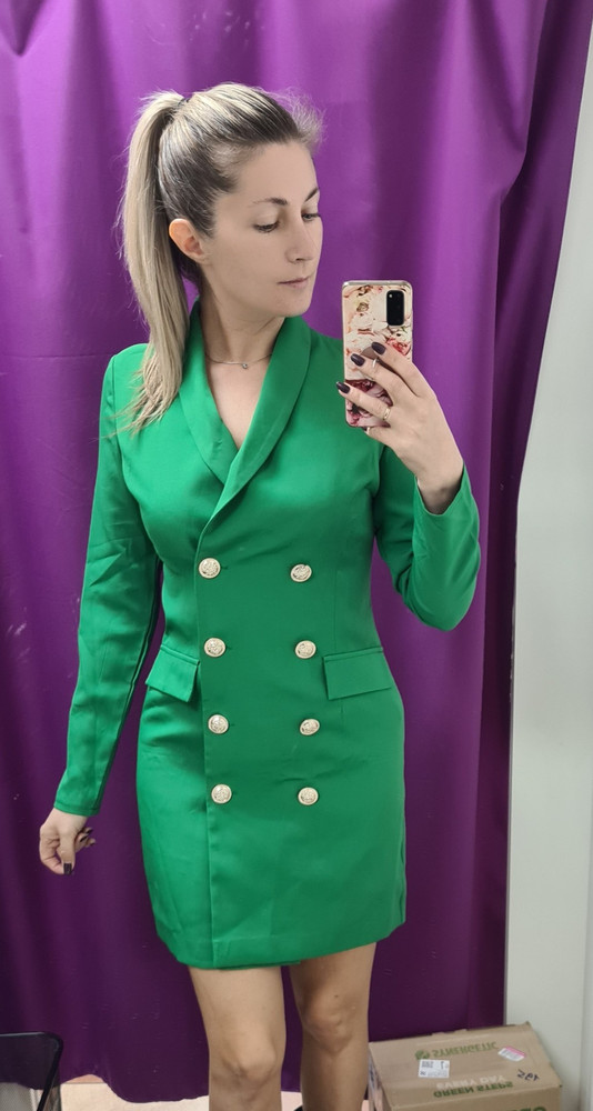 Хорошенькое платье ,рекомендую.Взяла темно зелёное, хотя выбирала долго между 2х цветов .