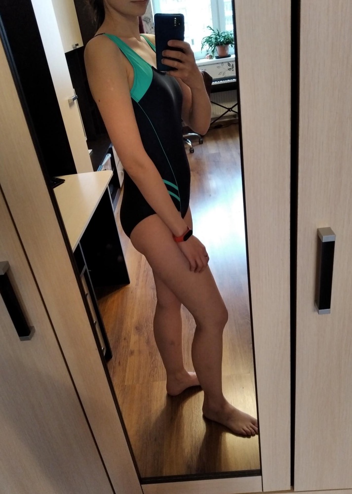 Супер, очень довольна! Долго подбирала себе купальник, все было ужасно, а тут подошёл с первого раза. Отличная плотная ткань, рисунок стройнит фигуру, очень приятный цвет. Для бассейна идеально. На мой размер М отлично подошёл L.