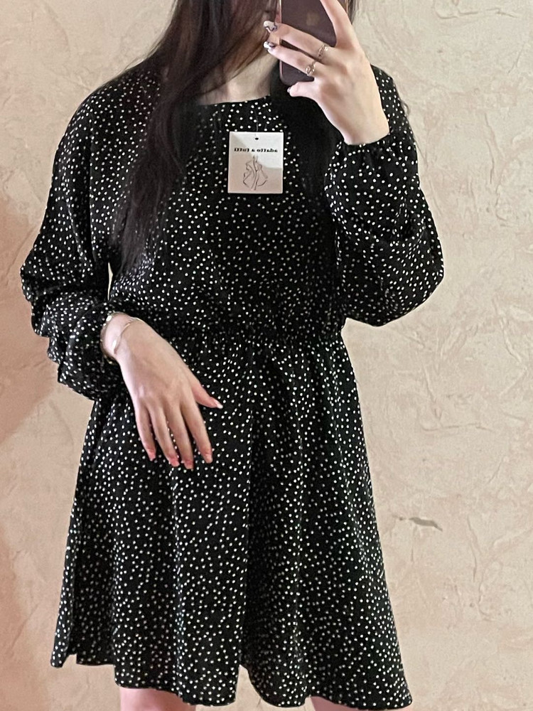 материал приятный, легкое платье, резинка не давит, ношу 44-46, взяла 44, подошёл