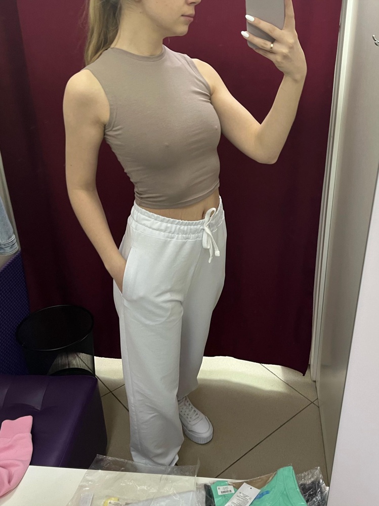 Очень классный топ, цвет и пошив отличные , ОГ 85 ОТ 63