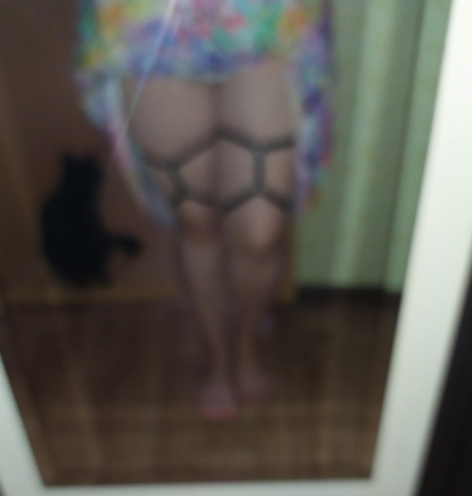 Классные! 
Чтобы на полненьких ножках не смотрелись, как колбаски вязанка, я их не много по другому надела и вуаля, смотрится очень эротично.