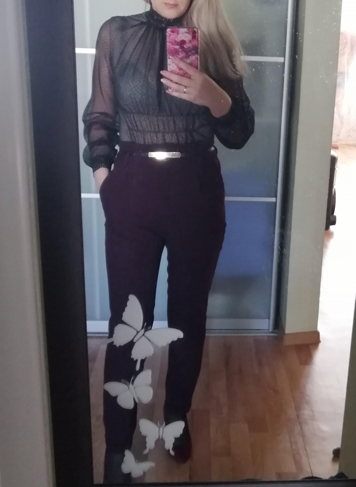 Боди классное, смотрится шикарно, в живую лучше чем но фото, но очень просвечивает, с бежевым лифчиком будет лучше, буду перезыказывать на размер побольше