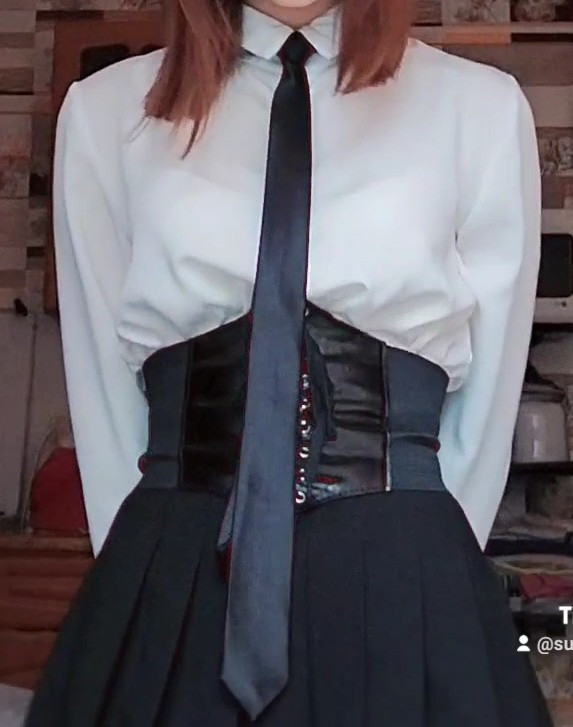 корсет хороший,но хотелось бы чтоб утягивал чуть посильнее, а так прекрасная вещица)