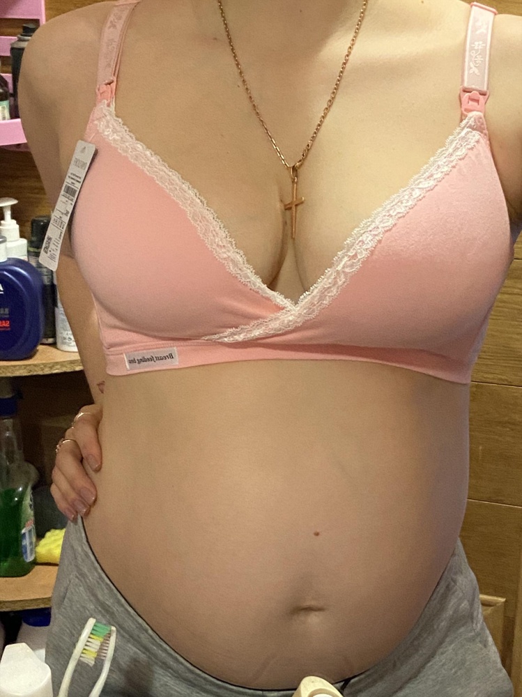 Удобно ,качество за эту цену норм . В роддоме без этой вещи никуда ! Взяла самый большой размер ,небольшой запас есть ,после родов будет супер ! Рекомендую 