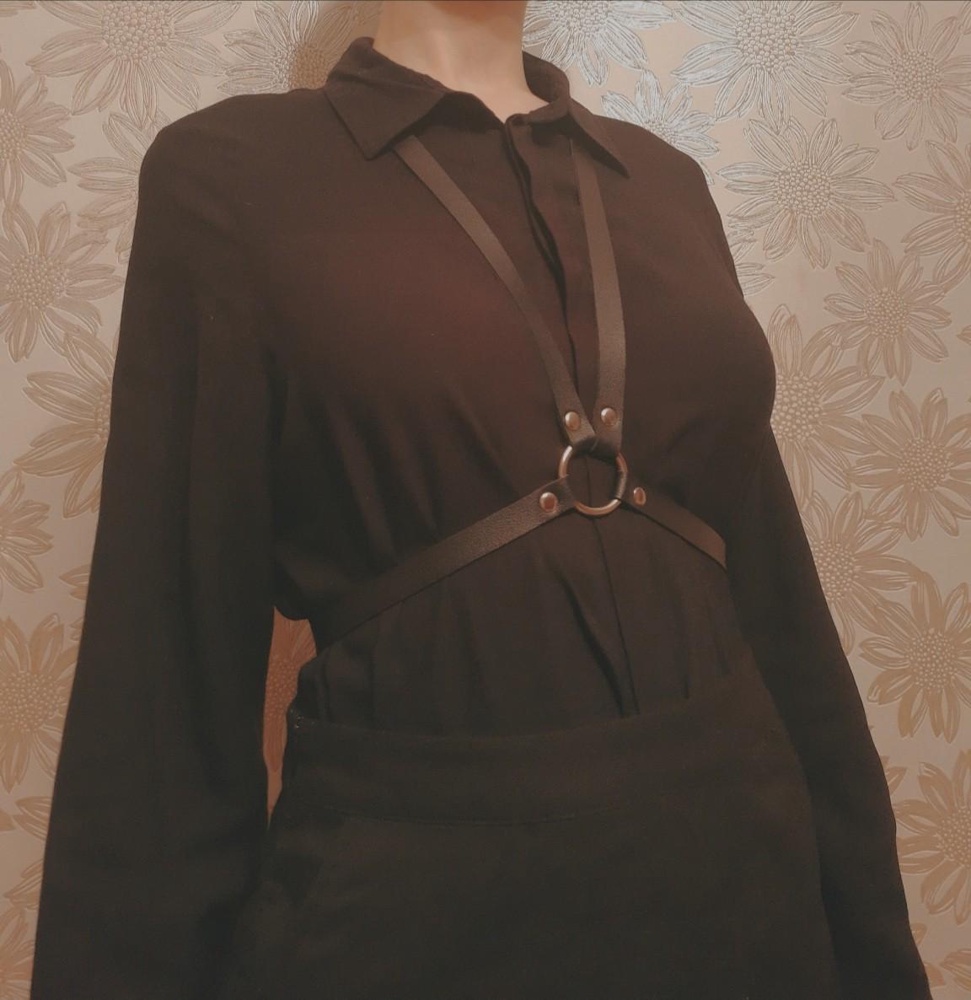 Товар отличный, все пришло целое, ремешки действительно мягкие, не давят на кожу +хороший бонус чокер