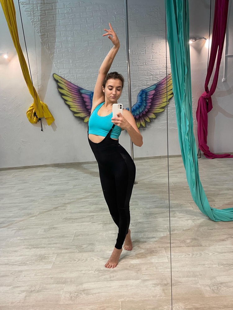 Качество отличное, как и все вещи данного производителя! Размер в размер, очень удобно и комфортно!