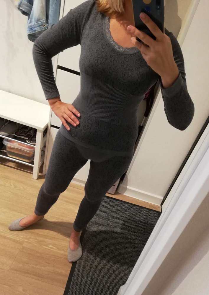 Отличный комплект за 250 руб. К телу приятный. На 44 размер сел хорошо. Думаю, до 46 будет нормально, а тот, кто больше, врят ли влезет. Рекомендую.