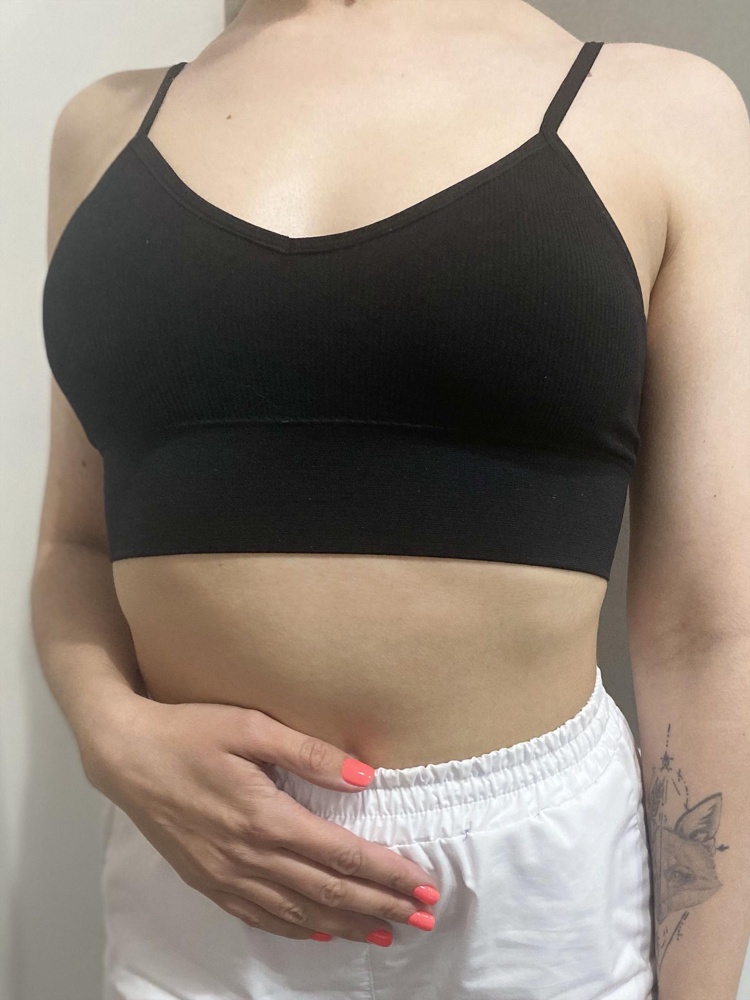 Топ отличного качества. Грудь держит. Съемные вставки. Ткань приятная к телу. Закажу ещё в других цветах. 