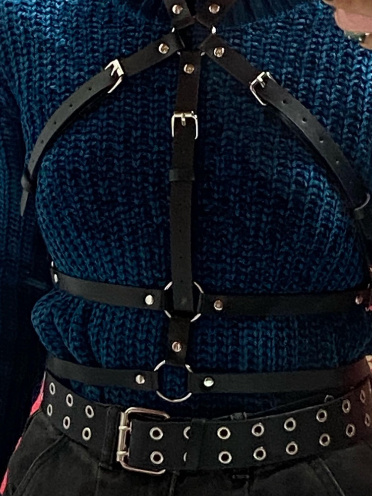 немного большеват, но очень красив