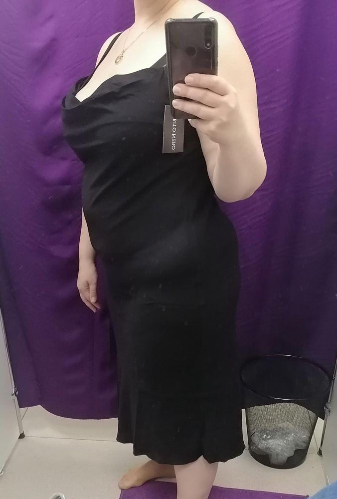 К качеству пошива притензий нет. Хорошо сшито. Но видно из-за моего размера верх 50/52р и низ 56р верх сильно велик и ни как не драпируется. Отказ. А вот ткань на фото похожа на шёлк. Только по факту это трикатаж. Отказ. Попробую заказать на размер меньше, может лучше будет в груди.