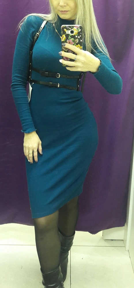 Заказываю во второй раз,в первый раз пришла портупея без второго ремешка.Товаром довольна, мне по размеру подошло,ничего не давит,не тянет,на ОГ 75 размер 36-38 впритык,застегивала на последнюю дырочку в ремешках,но это я так хотела,может,кто-то посвободнее любит.Усомнилась немного в качестве,не очень похоже на натуральную кожу,посмотрим как будет в носке,но могу сказать,что выглядит очень достойно.