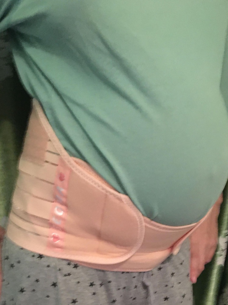 Отличный бандаж, поясница перестала болеть. Хорошо поддерживает живот. Заказ пришёл быстро, все хорошо упаковано. Небольшой презент внутри ввиде жвачки Love is.