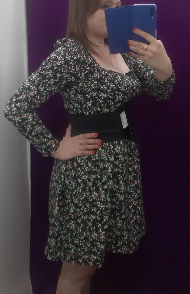 Заказывала к платью.Мои размеры 91/80/90 48раз.Утягивает хорошо.Если что шнурки можно ослабить.Да сейчас такие корсеты в моде!Рекомендую!