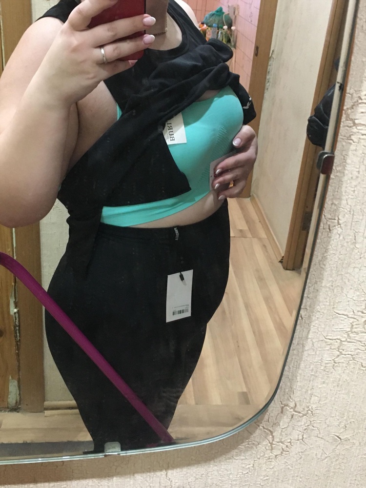 Очень хорошо сел , можно бы на размер больше но ничего страшного)))))