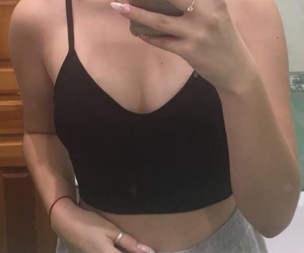 Очень удобный приятный к телу. Супер