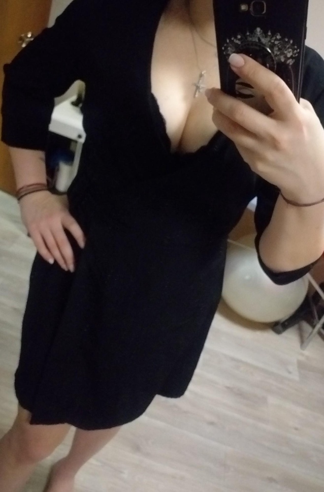 Платье хорошее.фасон красивый.ткань не тонкая и не просвечивает.но мне не подошло.очень открыта грудь ОГ 96 заказывала L. Буду делать возврат