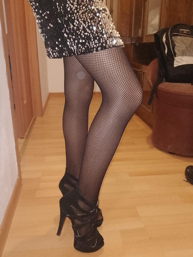 Колготки супер , особенно под джинсы с дырками на коленках и под платье