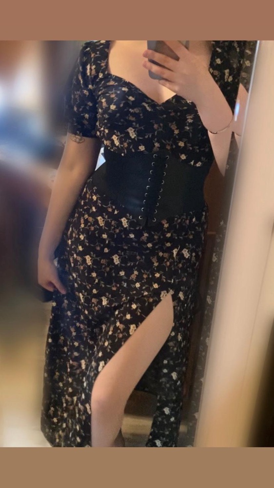 Красивый корсет, думаю, что можно перешнуровать потуже:)