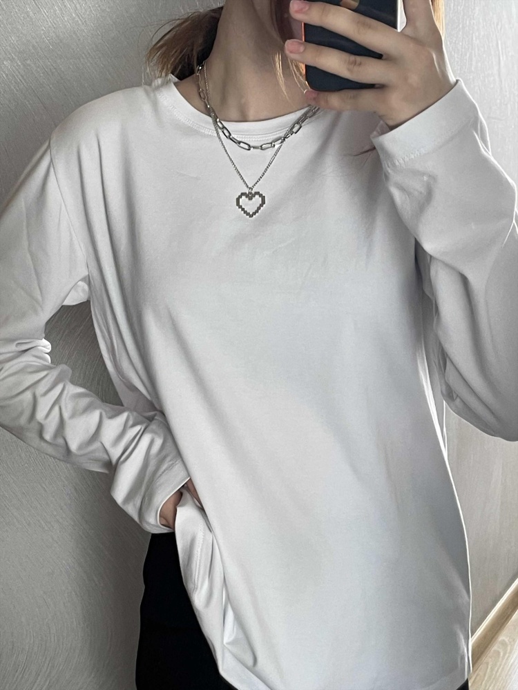 оч приятная к телу, немного просвечивает, но это не беда!!