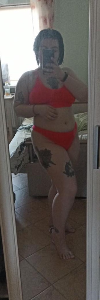 Прекрасное бельё, брала в чёрном и Коралловом. Цвет кораллового сильно ядрёный, прям вышибает глаза, а в целом всё понравилось.