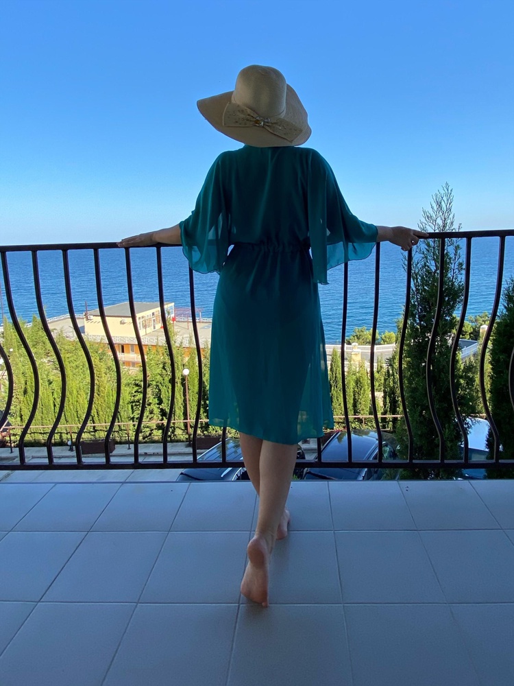 Мне безумно понравилось изделие. Цвет🔥🔥 материал. Фасон! Все идеально. 