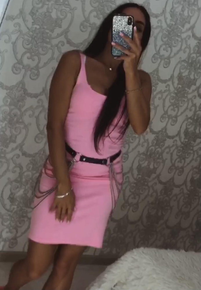 Это просто пушшшшшшка! Качество 10/10🔥🔥🔥 быстрая доставка! Очень довольна! Всем советую! Можно одеть под любой образ!!! Просто бомба! 💣 