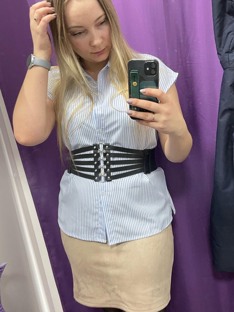 Ремень замечательный, зря переживала что может расстёгиваться))) отлично сидит не давит👍🏻 я очень довольна 🥰