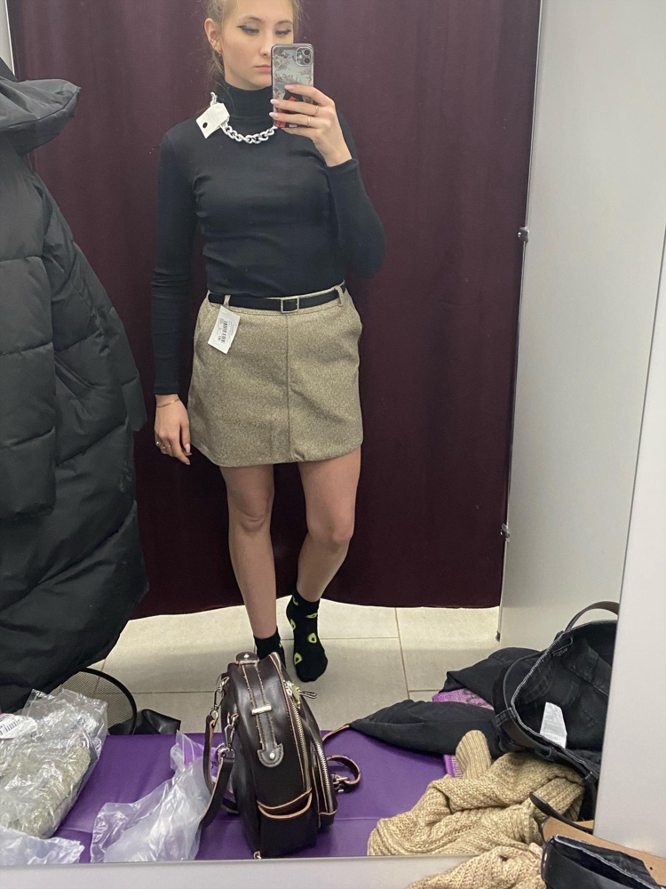 Юбка не плохая, но качество не понравилось, после первой стирке потеряет форму 