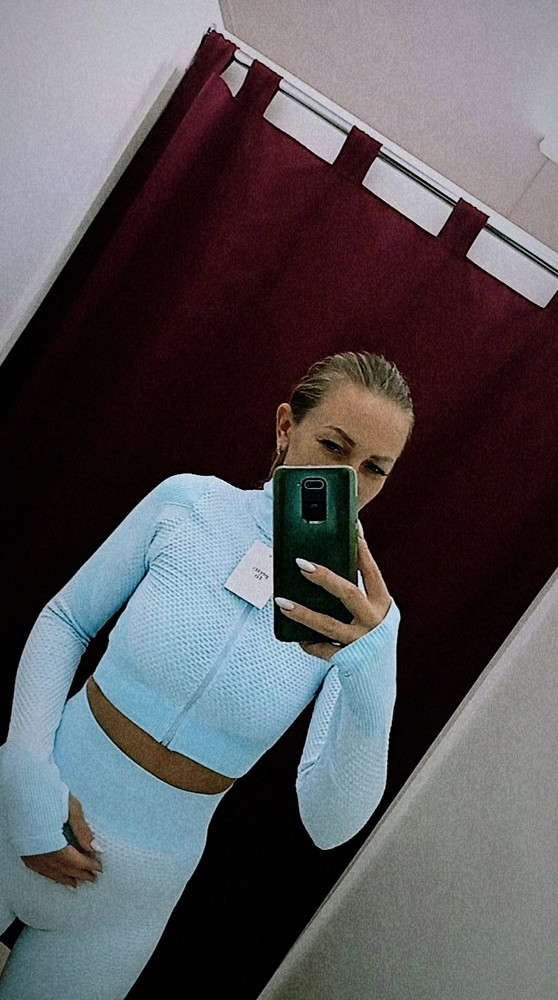 Отличный костюм! М на 42 размер