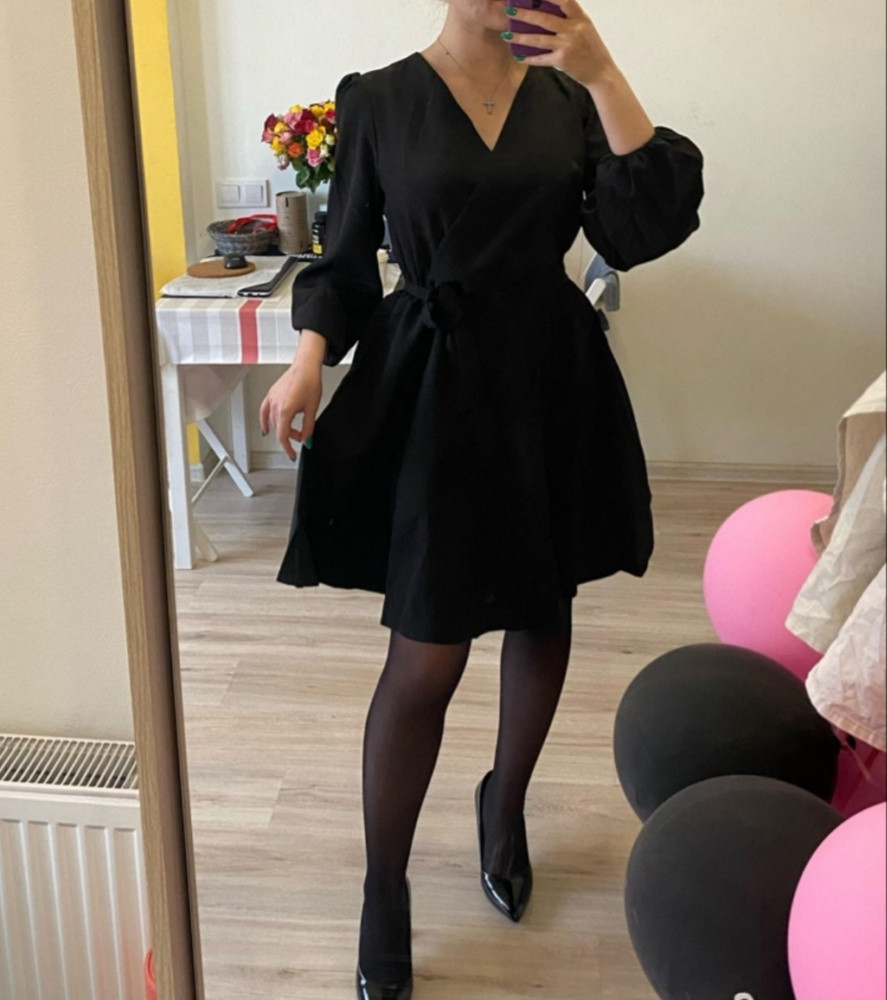 отличное платье 🔥😻можно одеть с любым поясом или носить без пояса,что тоже радует,красивый фасон,после глажки,просто супер смотрится🔥😻