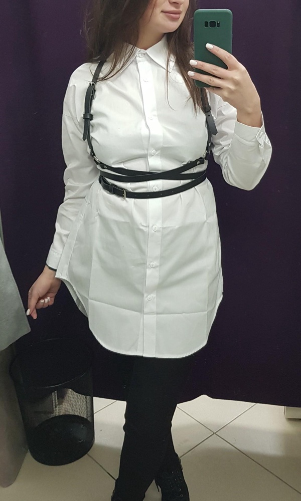 Сильно крошится на белой рубашке остаётся мелкий черный мусор
А так супер👍