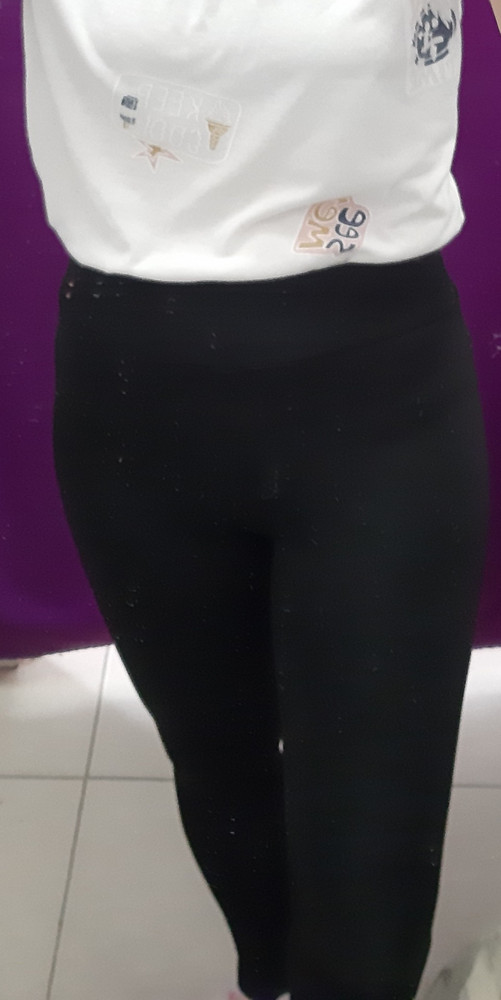 То,что хотела. Качество огонь! И смотрятся великолепно. Фото этого в полной мере не передаёт ( к сожалению). Но я в полном восторге. Взяла 42 на свой 160-66-87.Надела без труда. Цена удивила. За такое качество 352р- просто подарок.