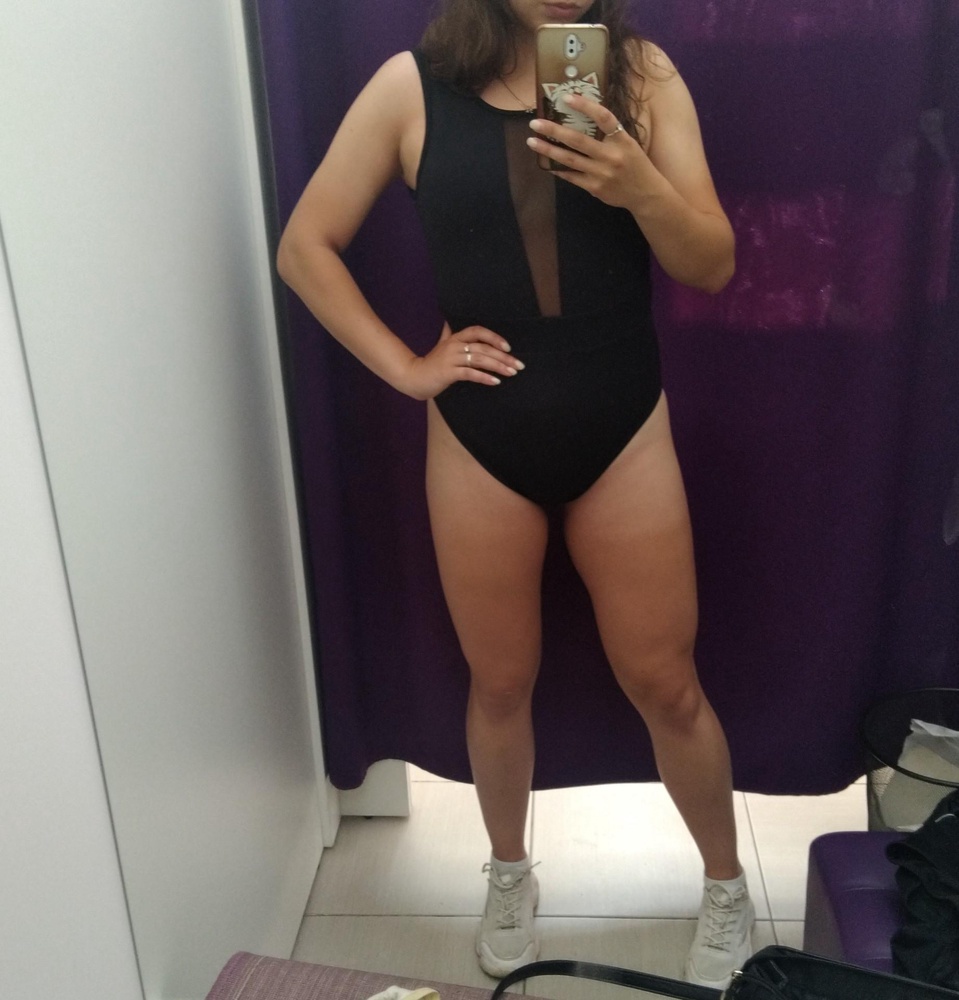 Купальник отличный.Стройнит.Материал очень качественный.Рекомендую.На рост 163 сел идеально👍