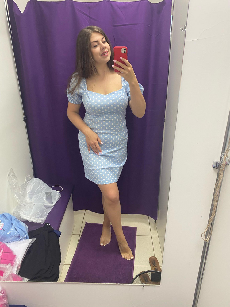 Приятное. Качественно сшито. В размер. 