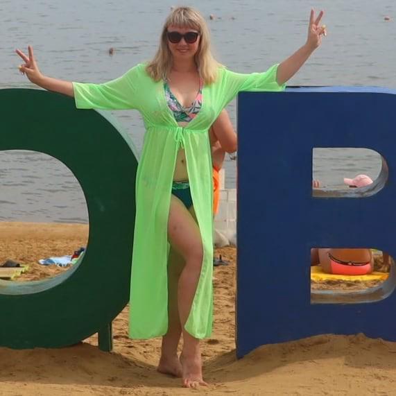 Удобное, быстро сохнет. По швам будет со временем немного расходиться