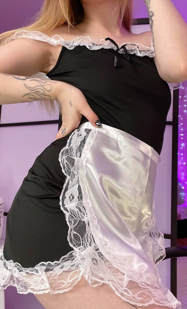 Костюм класс!  На мой рост 160 см  немного длинноват , а так ткань и сам фасон огонь. Пришел в не прозрачной коробке .