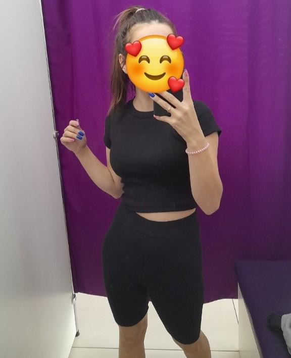 Хороший костюм,тянется 
Всё село как надо
За такую цену рекомендую