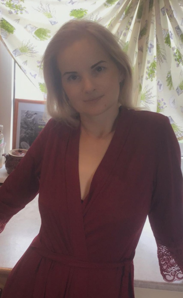 Очень понравился халат,швы ровные,при стирке вода немного окрасилась