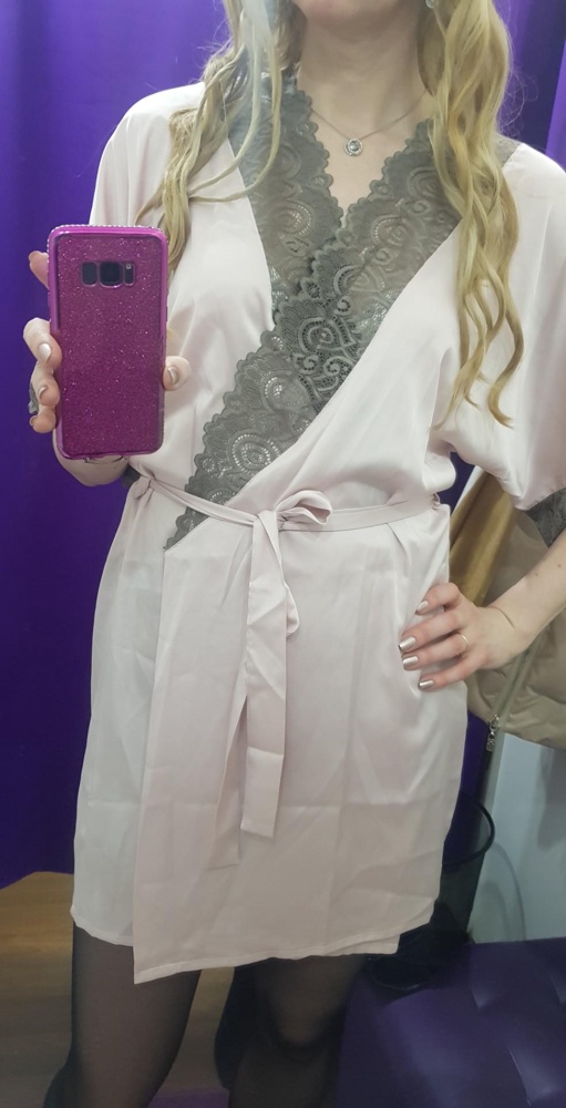 Очень красивый и качественный,  цвет думала,  что более яркий будет