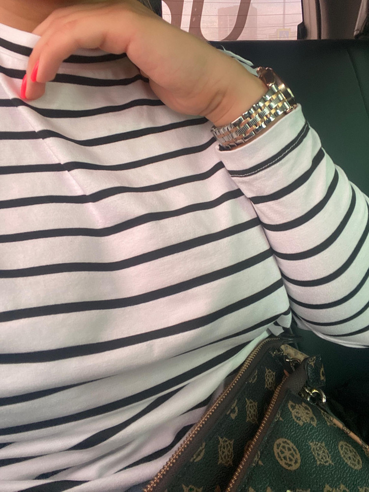 Очень легкая, по качеству 🔥единственное на свой 46, можно было и 44 заказать.