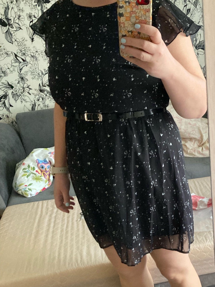 Отличное платье,нигде не жмёт,мне понравилось,ремень конечно нужно поменять,но я всё-равно без него носить собиралась.