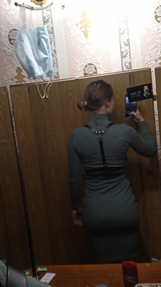 Потрясающая вещь! Брала на 87/63  размер 40-42, идеально! Все регулируется и подтягивается, единственное что немного торчат кончики ремней, но думаю что это решаемо.